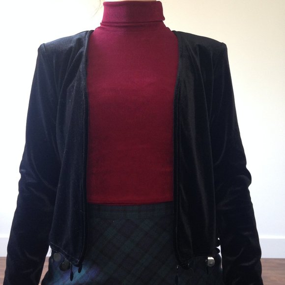 Reitmans - Black Velvet Vest With Fringe - Picture 10 of 14